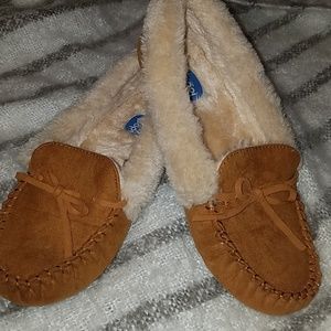 Floopi Fuzzy Slippers